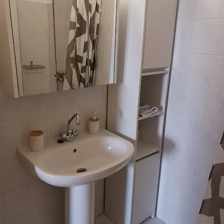 Reggina's Place شقة Vlachata